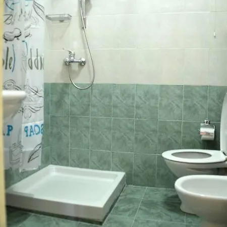 Sunny Flat In The Center Of Tirana, 2 Min. Walk * Tiran