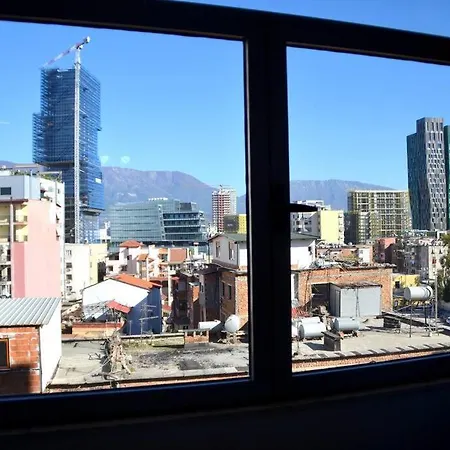 Sunny Flat In The Center Of Tirana, 2 Min. Walk * Tiran