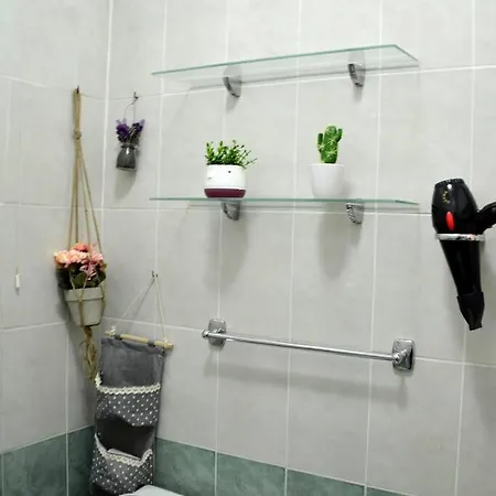 Sunny Flat In The Center Of Tirana, 2 Min. Walk